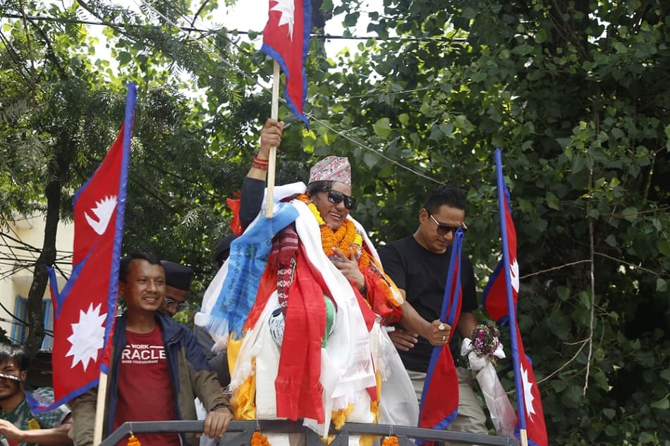 Everest climber singer Raju Lama honored